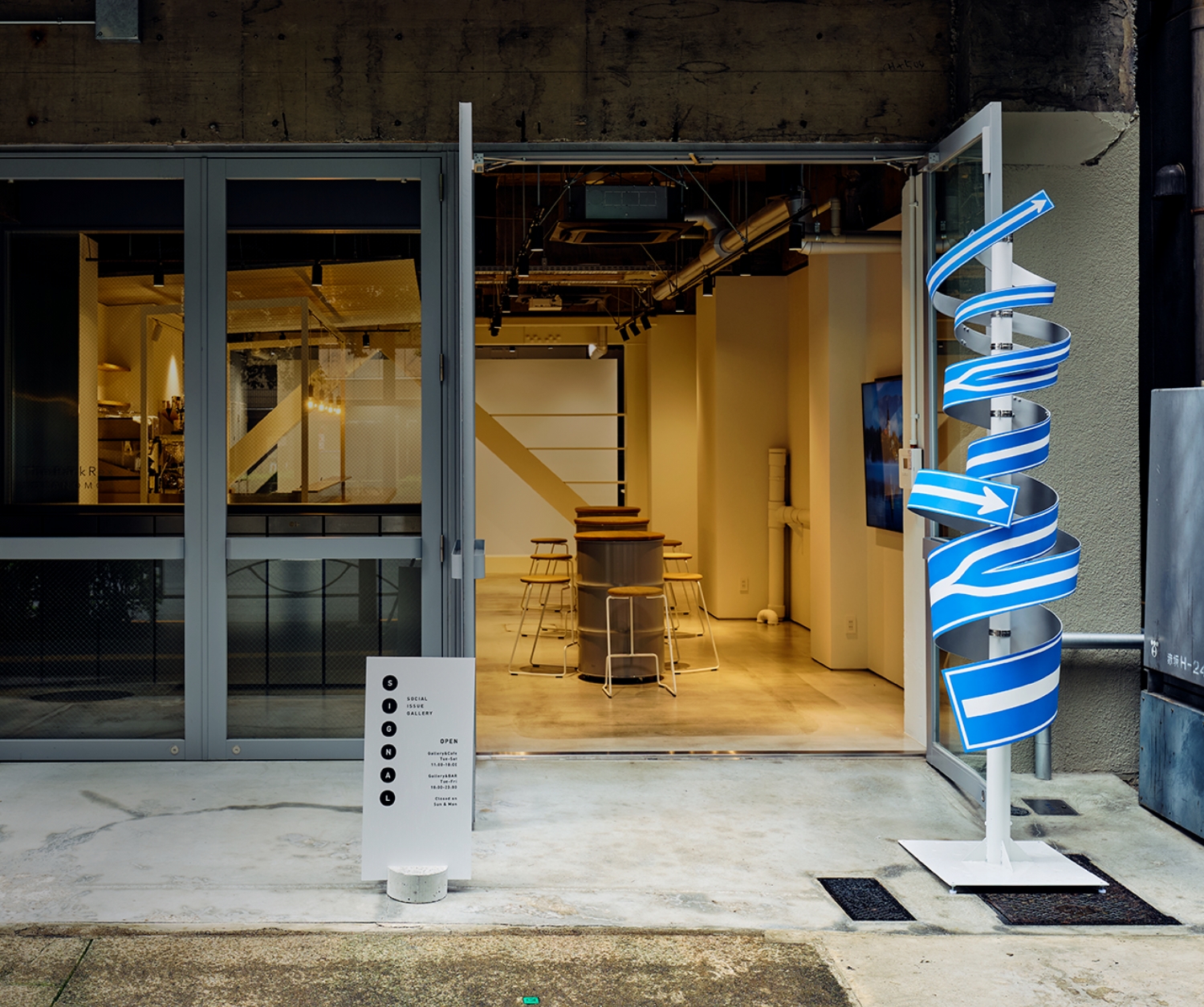 SIGNAL social issue gallery